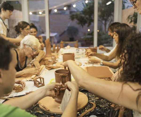 Introducció a la ceràmica per a adults